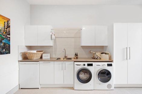 Photo of property in 36 Edgewater Parade, Waiuku, 2123