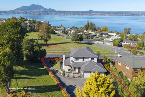 Photo of property in 10 Wakeman Road, Acacia Bay, Taupo, 3330