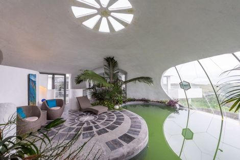 Photo of property in Solemer Beach House, 80 Paetawa Road, Peka Peka, Waikanae, 5391