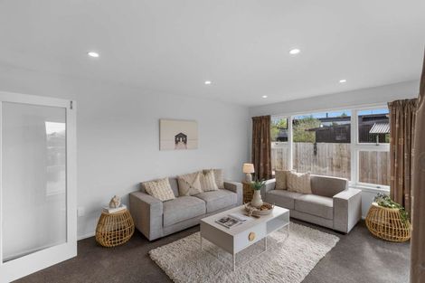 Photo of property in 126 Warren Crescent, Hillmorton, Christchurch, 8025