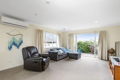 Photo of property in 70 Intrepid Crescent, Beachlands, Auckland, 2018