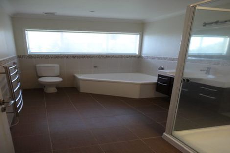 Photo of property in 10 Gulf Harbour Drive, Gulf Harbour, Whangaparaoa, 0930