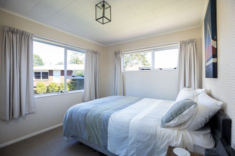 Photo of property in 51 Manu Crescent, Upper Vogeltown, New Plymouth, 4310