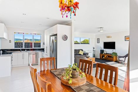 Photo of property in 9 Mahana Road, Paraparaumu Beach, Paraparaumu, 5032