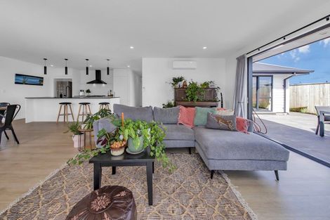 Photo of property in 28 Falcon Road, Rolleston, 7615