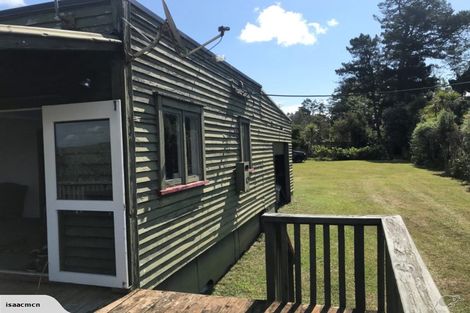 Photo of property in 20 Komiti Road, Tinopai, 0593