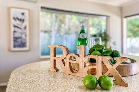 Photo of property in 14 Kennedy Place, Waikanae Beach, Waikanae, 5036