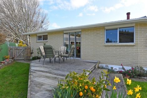 Photo of property in 54 Hillside Drive, Maoribank, Upper Hutt, 5018