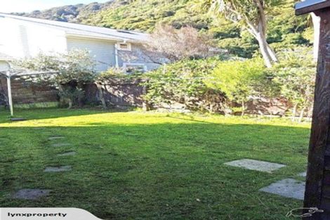 Photo of property in 379 Muritai Road, Eastbourne, Lower Hutt, 5013