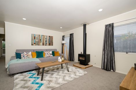 Photo of property in 17a Te Atatu Road, Te Atatu South, Auckland, 0610