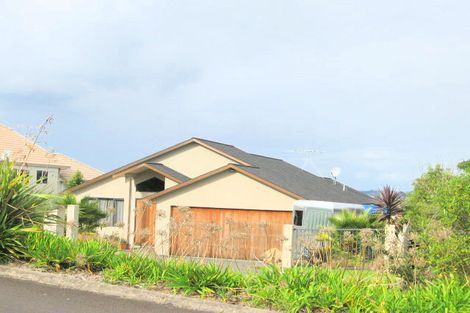 Photo of property in 28 Savoy Road, Orewa, 0931