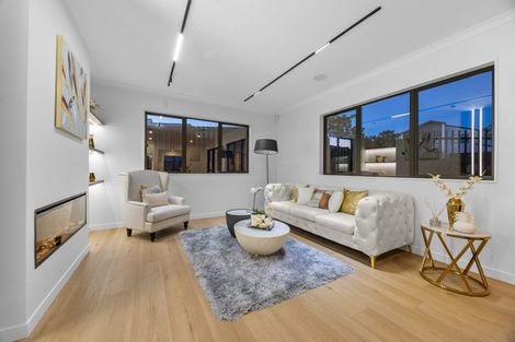 Photo of property in 2 Laurel Drive, Rosehill, 2113