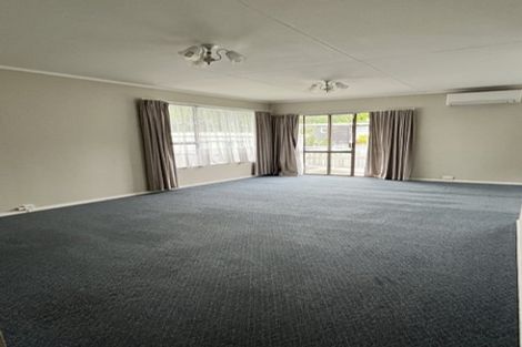 Photo of property in 201a Newlands Road, Newlands, Wellington, 6037