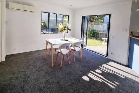 Photo of property in 108a Ashton Fitchett Drive, Brooklyn, Wellington, 6021