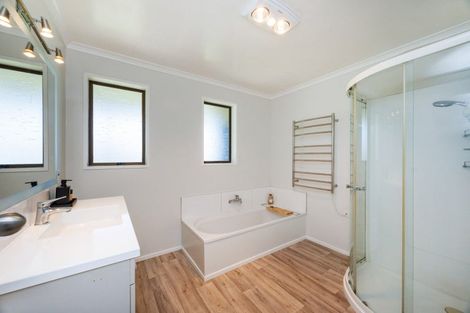 Photo of property in 76 Watershed Road, Bunnythorpe, Palmerston North, 4470