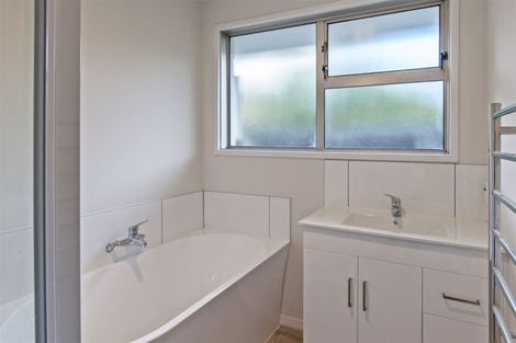 Photo of property in 2/86 Avonhead Road, Avonhead, Christchurch, 8042