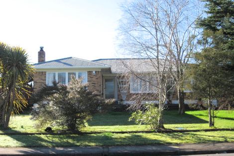 Photo of property in 39 Cargill Street, Papakura, 2110