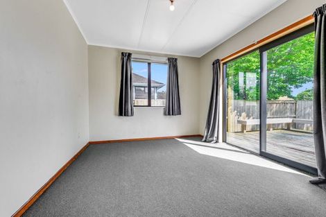 Photo of property in 42 Montgomery Crescent, Bader, Hamilton, 3206