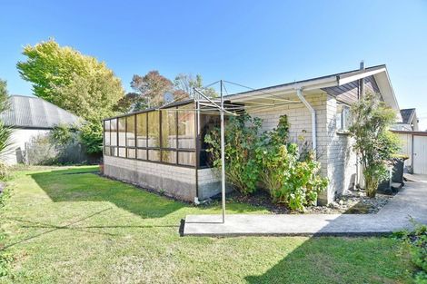 Photo of property in 2/32 Prestons Road, Redwood, Christchurch, 8051