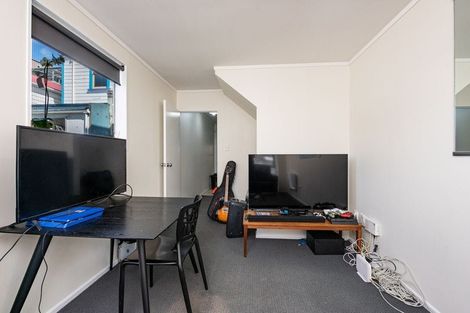 Photo of property in 8/27 Drummond Street, Mount Cook, Wellington, 6021