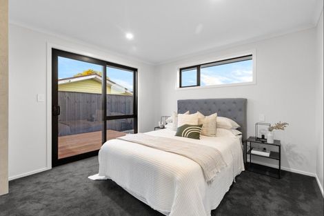 Photo of property in 71 Brightwater Terrace, Terrace End, Palmerston North, 4410