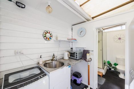 Photo of property in 52 Te Wanaka Road, Awapuni, Palmerston North, 4412