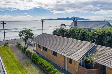 Photo of property in 56 The Parade, Paekakariki, 5034