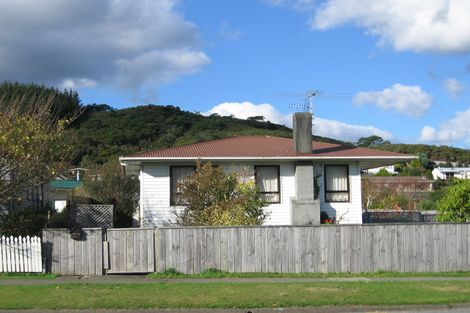 Photo of property in 8 Meremere Street, Wainuiomata, Lower Hutt, 5014