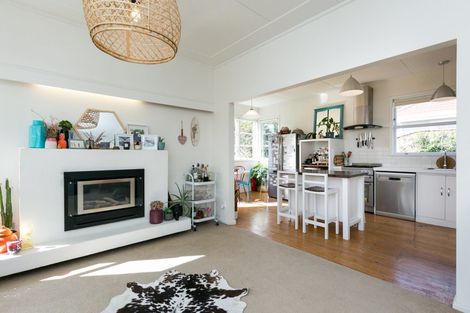 Photo of property in 261 Havelock Road, Akina, Hastings, 4122