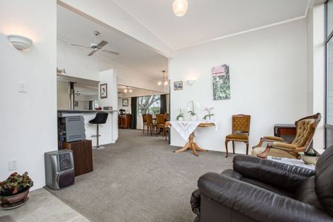 Photo of property in 63 Mcphee Street, Dannevirke, 4930