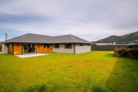 Photo of property in 13 Brewster Crescent, Lake Hawea, Wanaka, 9382