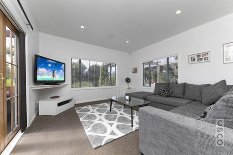 Photo of property in 31 Rosella Grove, Waimauku, 0812