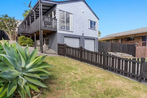 Photo of property in 152 Everglade Drive, Totara Heights, Auckland, 2105