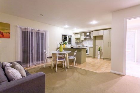 Photo of property in 19 East Coast Road, Milford, Auckland, 0620