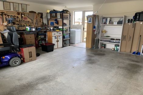 Photo of property in Henry Russell Estate, 12/36 Belgrove Drive, Waipukurau, 4200