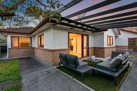 Photo of property in 90a Colwill Road, Massey, Auckland, 0614