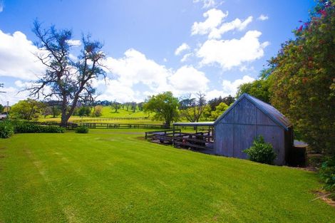 Photo of property in 169 Awa Road, Kumeu, 0891