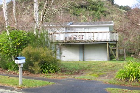 Photo of property in 15 Pearce Place, Kinloch, Taupo, 3377