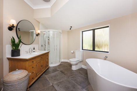 Photo of property in 138 Valley Views, Fitzherbert, Palmerston North, 4472