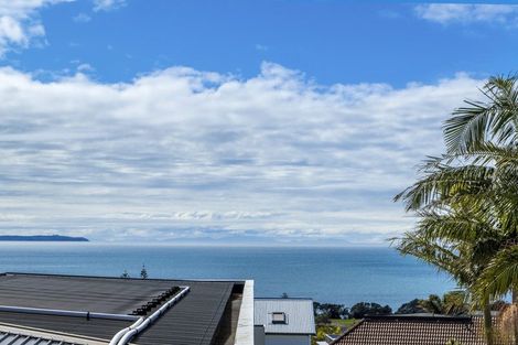 Photo of property in 4/30 Castor Bay Road, Castor Bay, Auckland, 0620