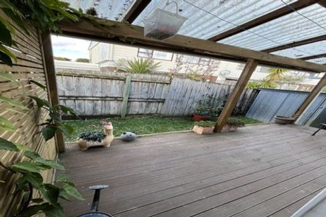 Photo of property in 2/10 Mayville Avenue, New Lynn, Auckland, 0600