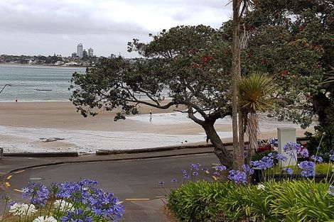 Photo of property in 2/18 The Esplanade, Castor Bay, Auckland, 0620