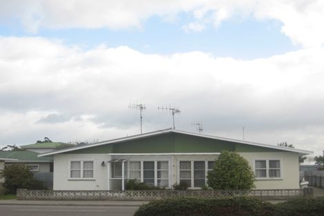 Photo of property in 56 Taradale Road, Marewa, Napier, 4110