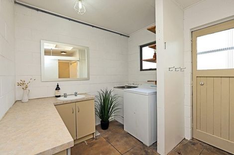 Photo of property in 20 Gillies Crescent, Waimarama, Havelock North, 4294