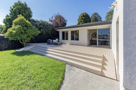 Photo of property in 90a Godley Road, Green Bay, Auckland, 0604