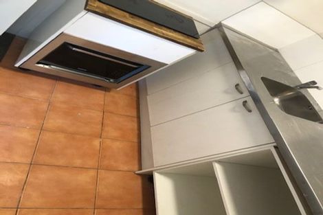 Photo of property in 20a Lyndfield Lane, Newlands, Wellington, 6037