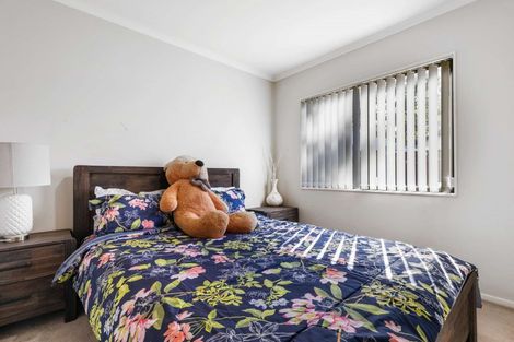 Photo of property in 17 Ashmere Lane, Weymouth, Auckland, 2103