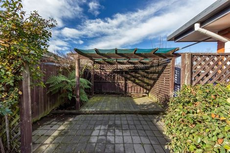 Photo of property in 2/5 Murfitt Place, Sockburn, Christchurch, 8042