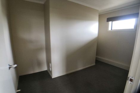 Photo of property in 67 Lincoln Park Avenue, Massey, Auckland, 0614