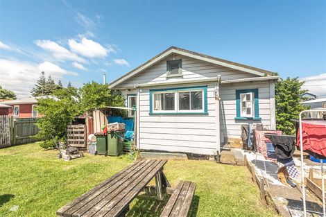 Photo of property in 22 Tregenna Street, Castlecliff, Whanganui, 4501